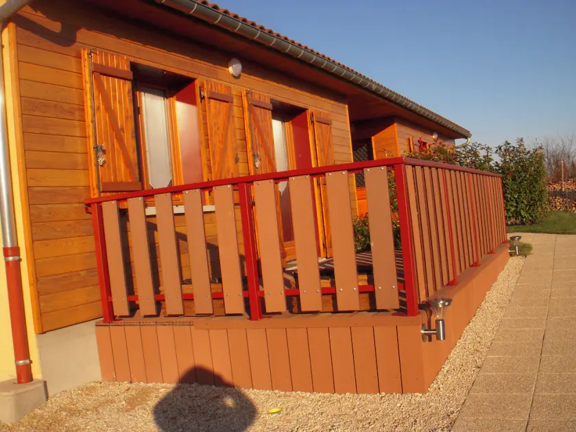 Moderne landlige sommerhus beliggende i Marne nær Vitry le François. - Image 1