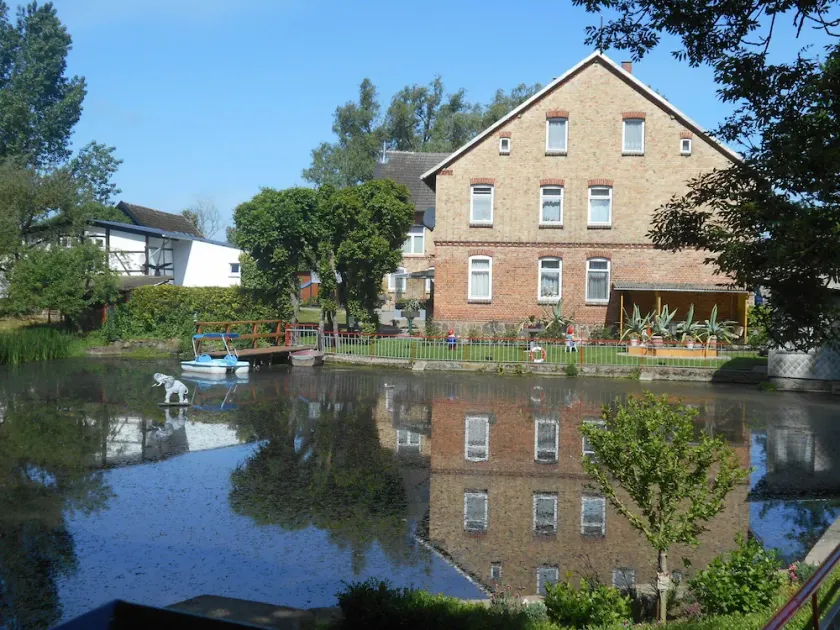 Vacation Home with Pond - Image 1