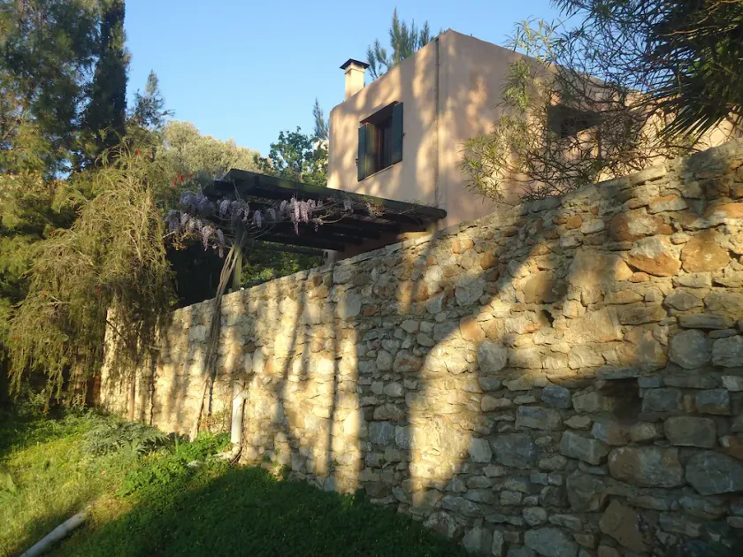 Landhaus Achladia charmée avec jardin, vue sur la mer, la tranquillité et les couchers de soleil - Image 1
