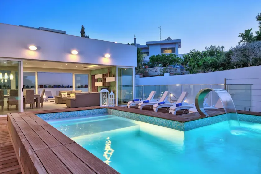 Spectacular Dazzling Villa With Private Steamsauna - Image 1