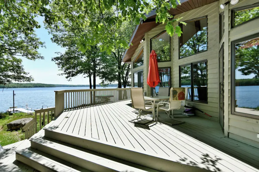 Cheif Lake Lodge home - Image 1