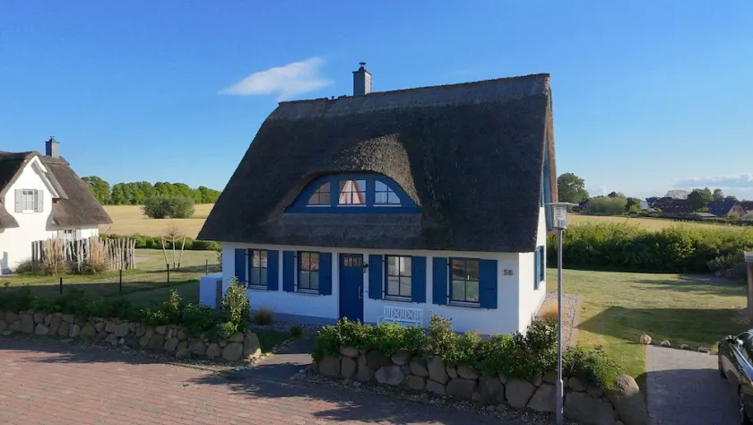 Reethaus Kleiner Seestern ***** Sauna, close to the beach, lots of space and peace and quiet - Image 1