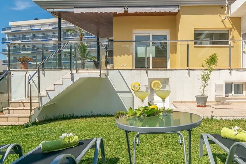 ROMANÍ - Beautiful chalet with great garden and terrace near the beach. Free WiFi - Image 1