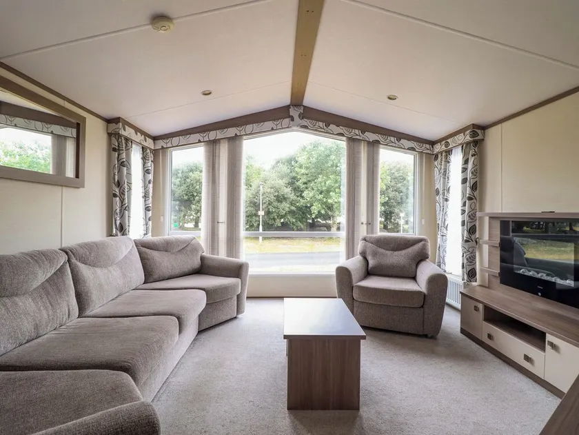 Beach Retreat E19 Dyffryn Seaside Estate - Image 1