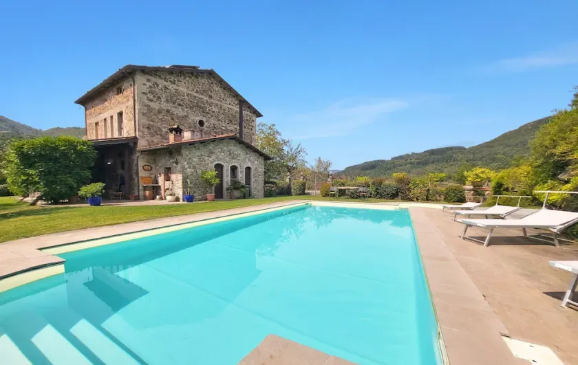 Toskansk lanthus i Garfagnana, privat pool, utsikt och alpackor – 8 bäddar.WIFI. - Image 1