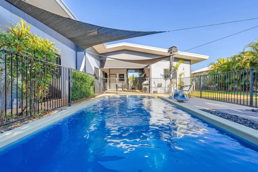 Tropical Guesthouse with Pool - Image 1