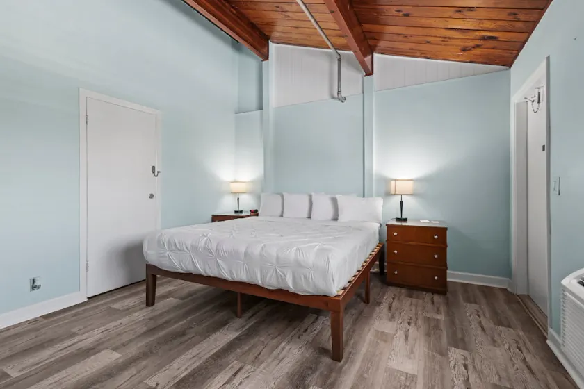 Oceanfront Inn, Standard, King Bed, Inlet View #15 - Image 1