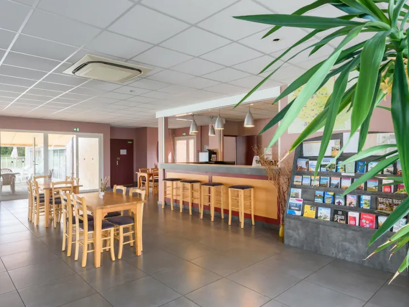 Countryside Stay Near Albi Vineyard - Image 1