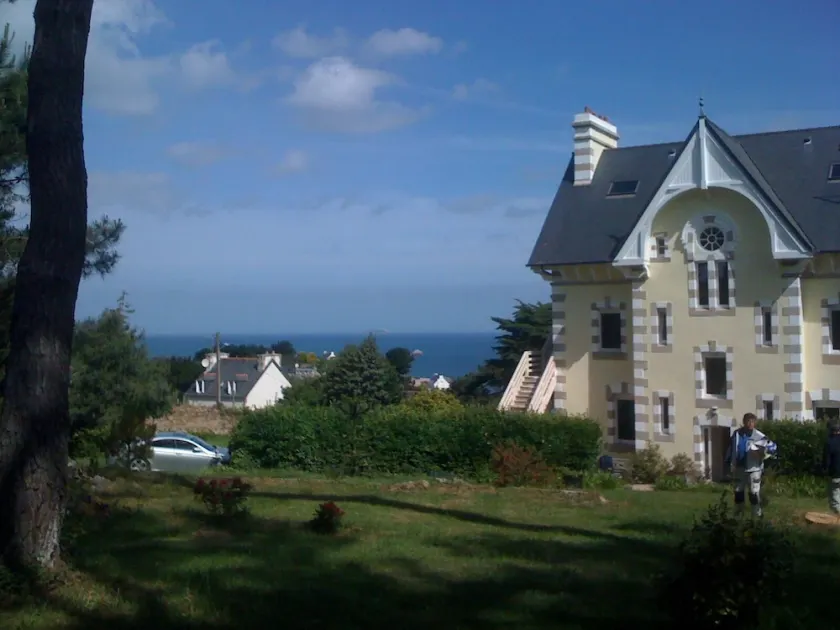 LEJLIGHED SEA VIEW i TREVOU TREGUIGNEC (TRESTEL) i skov park - Image 1