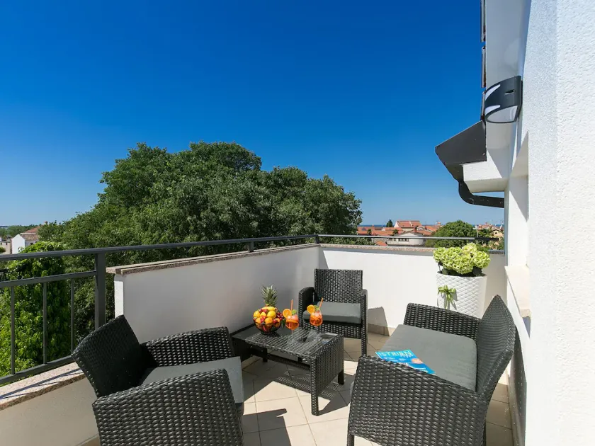 Apartment Labinjan - Image 1