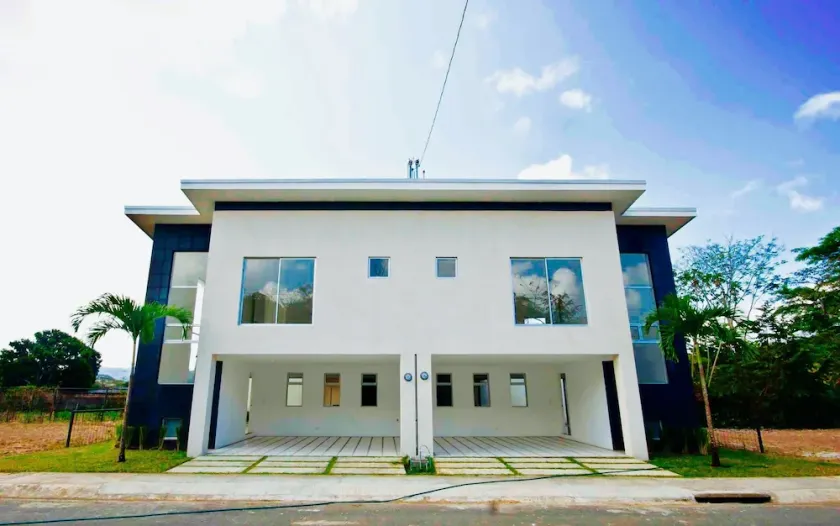 Beautiful Townhouse Jaco - Image 1