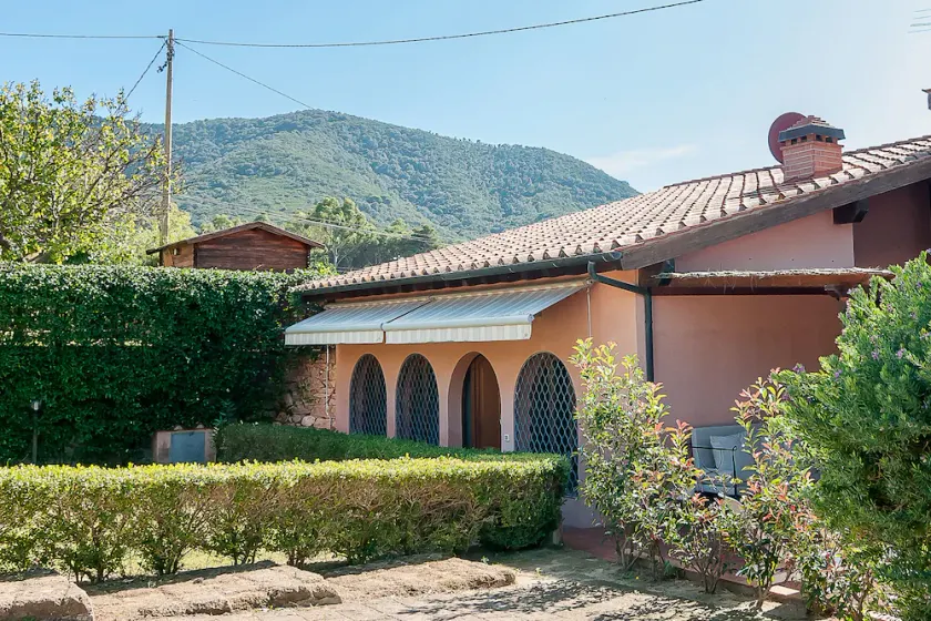 Villa La Guardiola, 11 lits à 50 mètres de la plage. Ferry à prix réduit. - Image 1