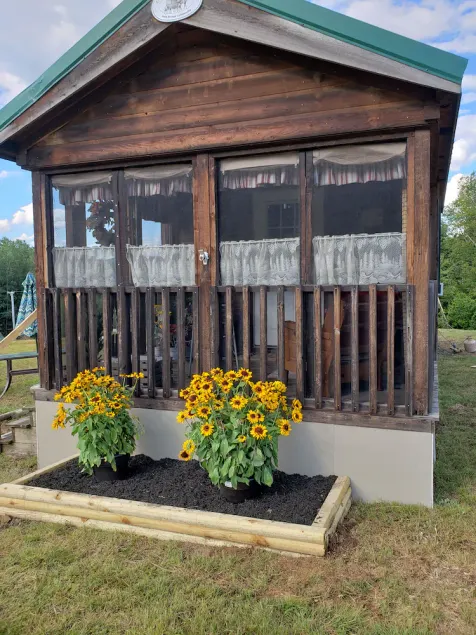 SKI, SKI, SKI! TINY HOUSE COZY! - Image 1