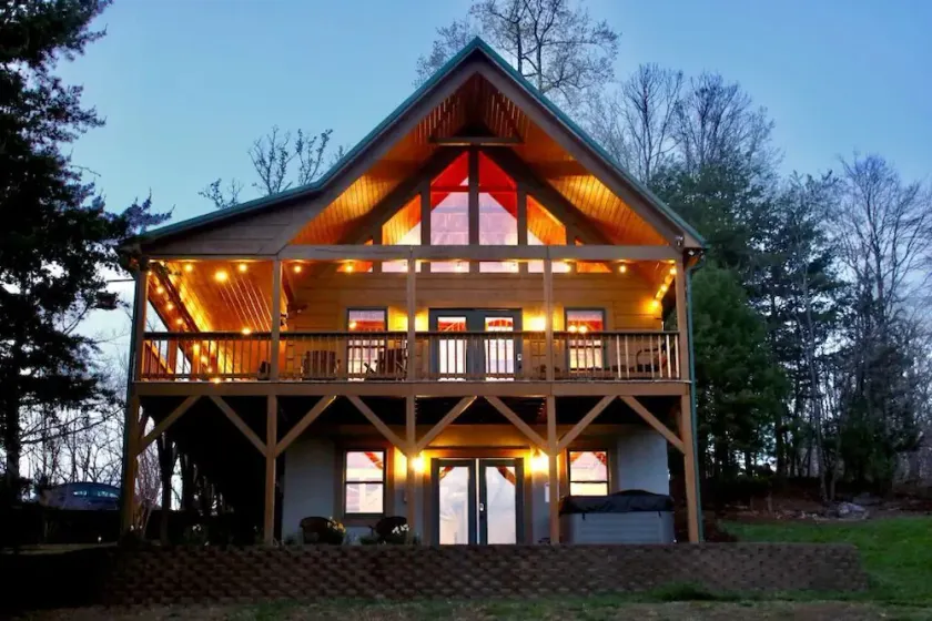 Mountain Views / Golf / Hot Tub / Cozy Cabin! - Image 1