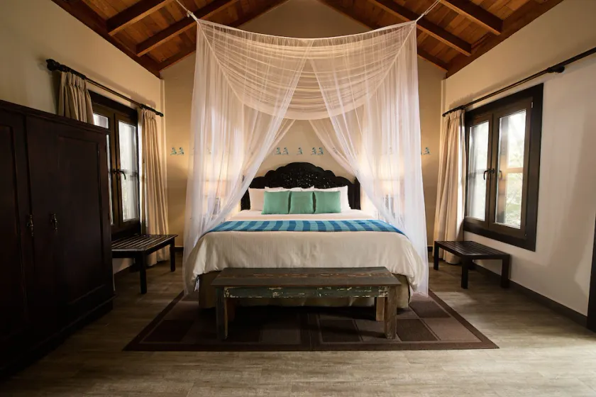 Jungle Lodge Hotel - Image 1