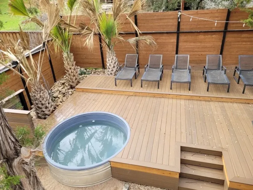 Sanctuary On Lake Travis with private pool and outdoor jetted tub with golf cart - Image 1
