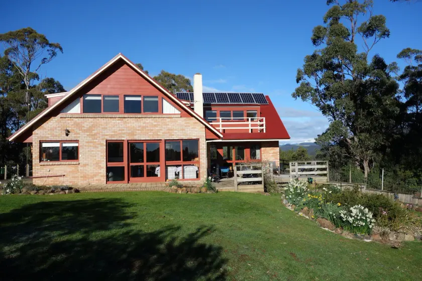 Black Bluff View Retreat - Image 1