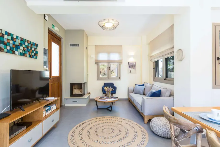 Alpinia Residence, Cozy & Charming - Image 1