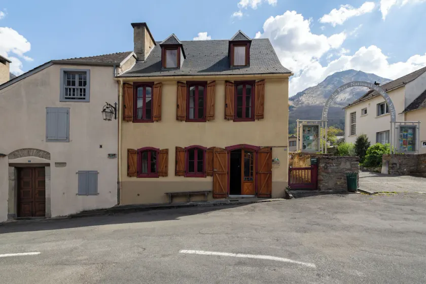 Superb holiday home sleeping up to14 in heart of the Hautes-Pyrenees - Image 1