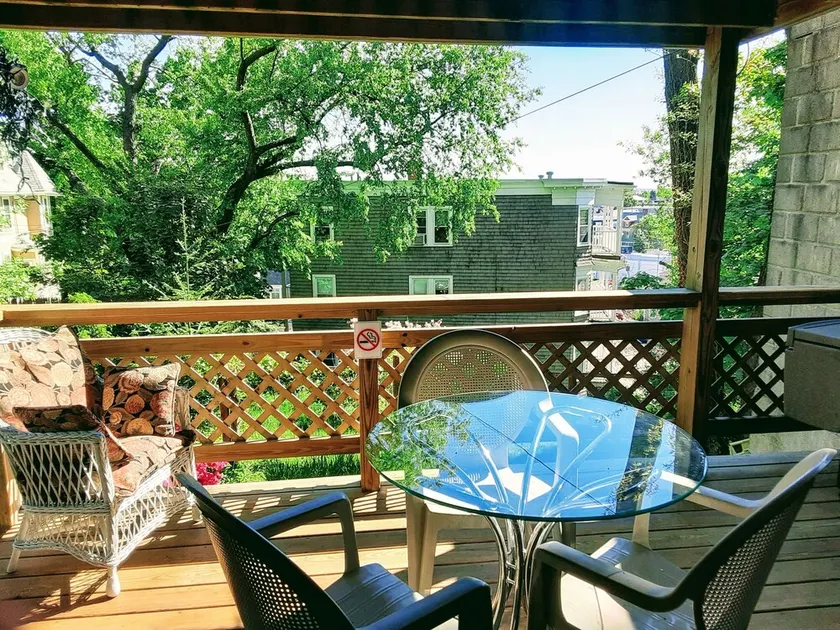 Panoramic view, large deck, ground floor apartment, walk to subway and beach - Image 1