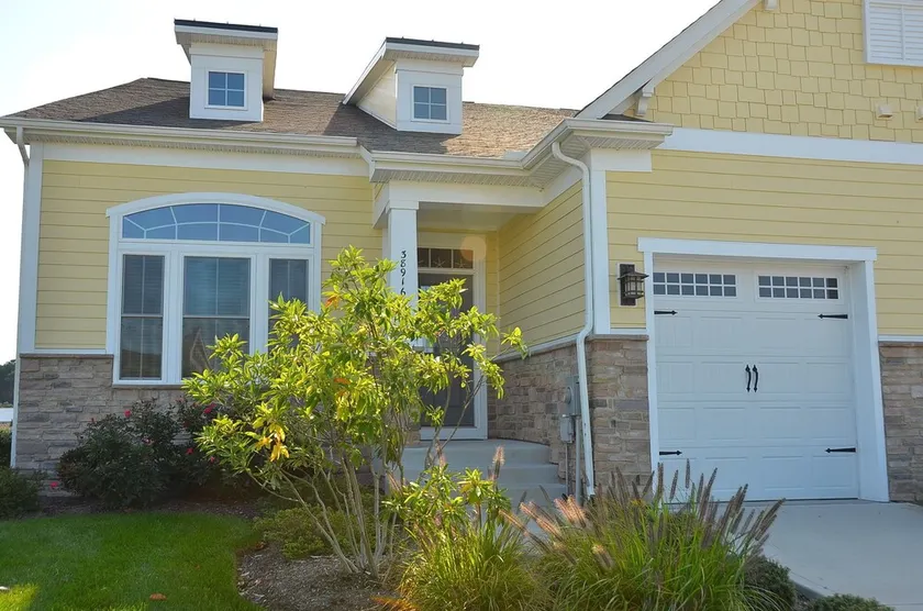 Bayside - Nyt Udlejning-Strand / Golf 4BR / 3. 5B + Lukket Loft / Game Room - Backs to Pond - Image 1