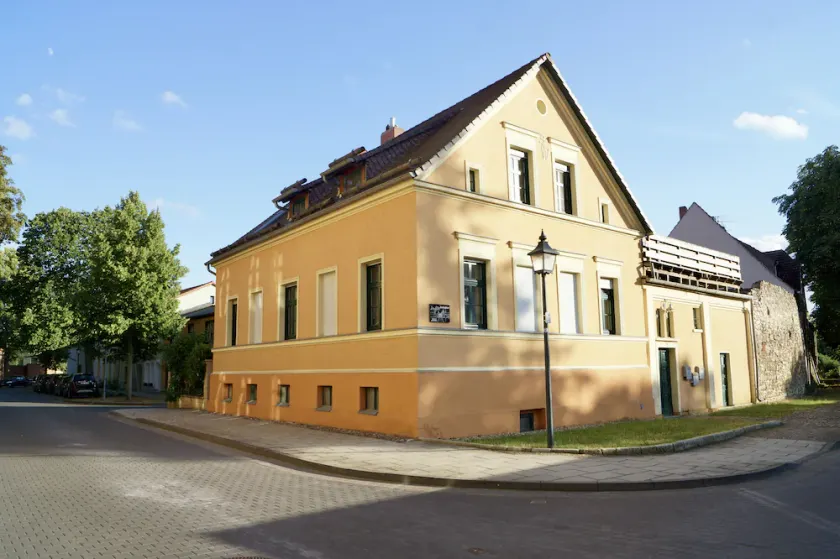 Vacation apartment with a view of Barby Castle, 5 minutes' walk to the Elbe - Image 1