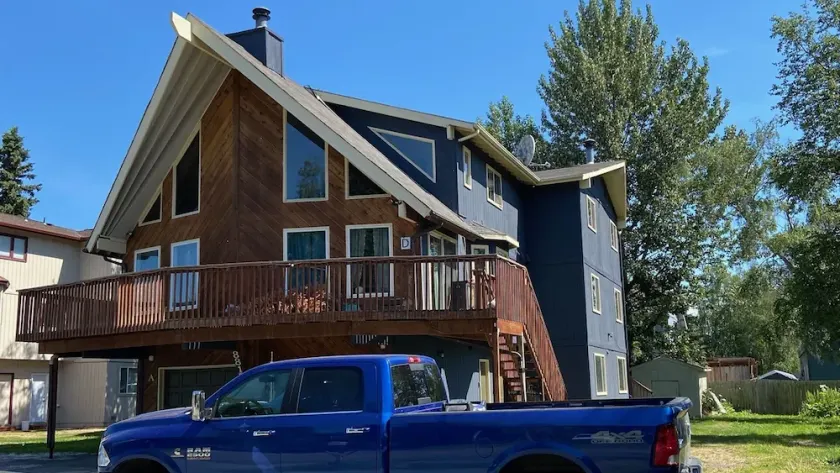 Sand Lake Jewel - Near Airport, Shopping and the Best Sushi in Town! - Image 1