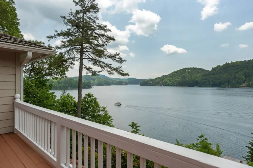 Flugt til Lake Glenville - Image 1