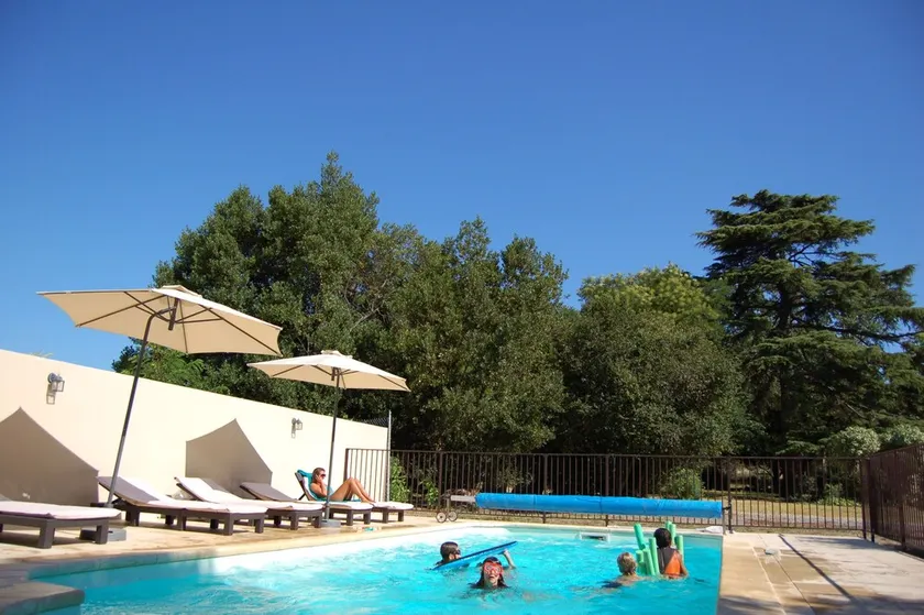 Apt DOMAINE DE LA SAVOYE Piscine Jardin au calme Proche Plage - Image 1