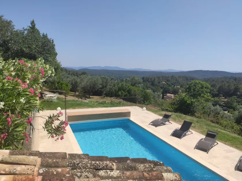 Exceptional panoramic view in a quiet area. - Image 1