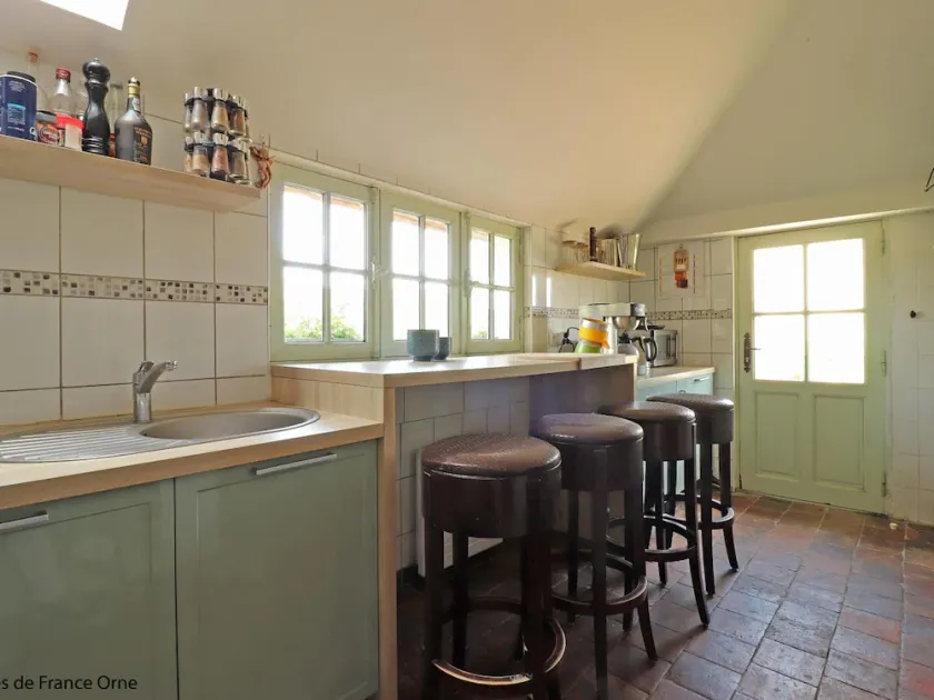 Authentic house with pool, fireplace, and golf in the Perche - Image 1