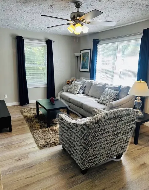 Hidden Gem-10 minutes to DT Chatt! Perfect for teleworkers, small families, etc. - Image 1