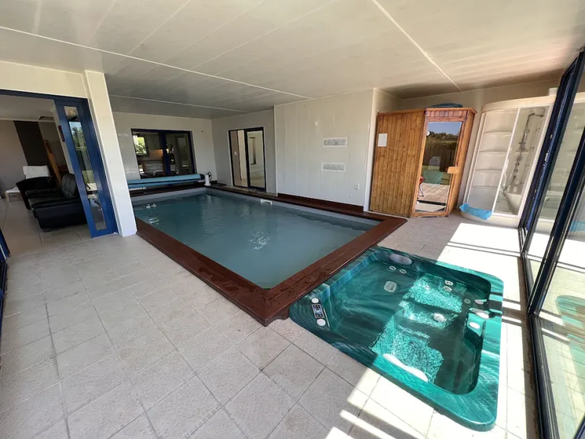 5 minutes from the beach, comfortable villa with pool and spa - Image 1