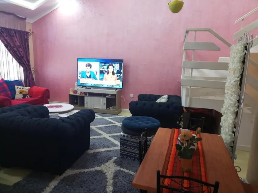 Peresso Place: Cozy Townhouse with Mini Spa facilities - Image 1