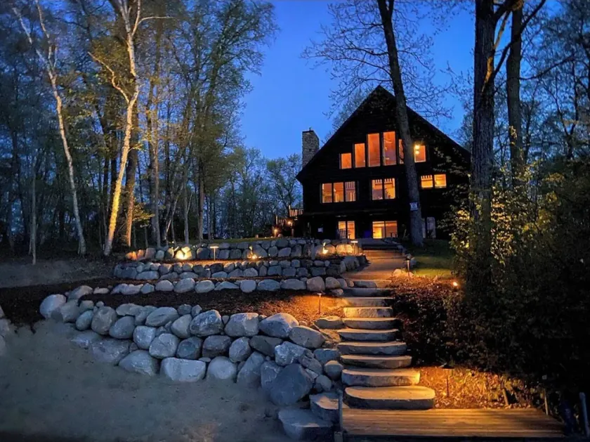 New Hot Tub Fall Oasis with Amazing FawnLake Views - Image 1