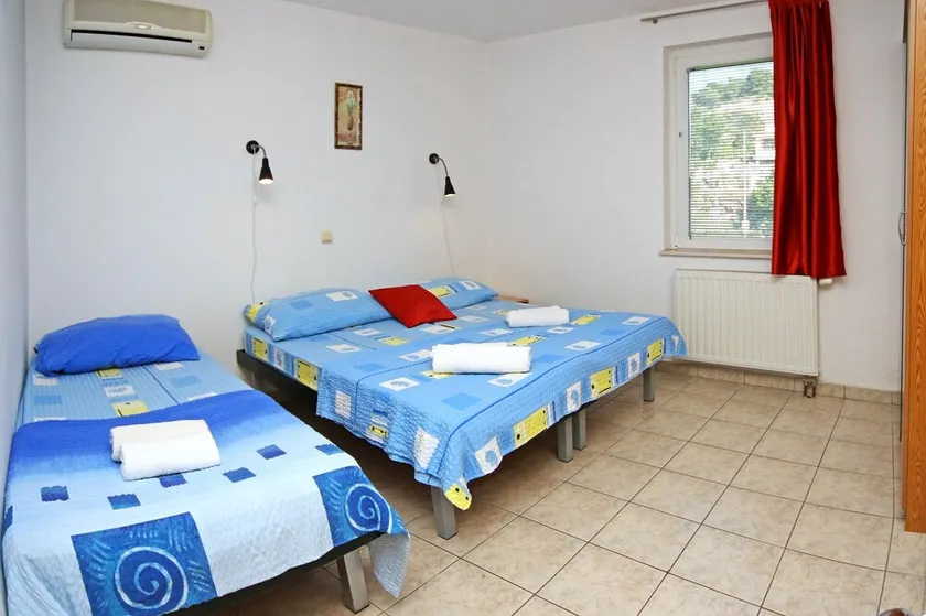 Apartments & Rooms Villa Petra - Image 1