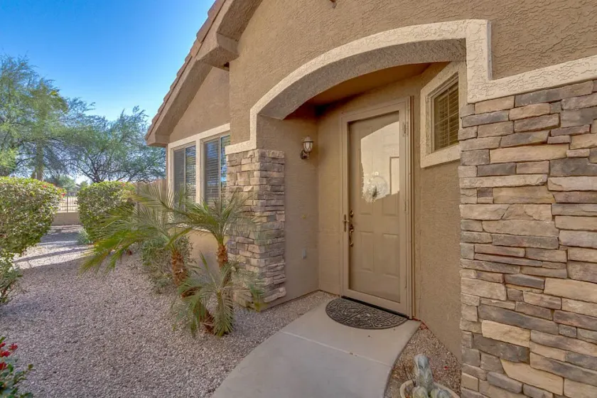 Quiet, Gated Community in NE Mesa, central Arizona with Heated Pool and Spa - Image 1