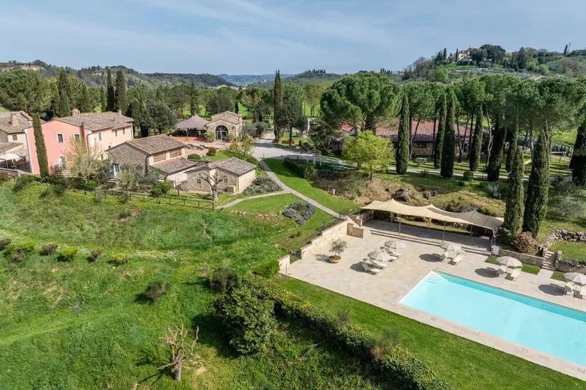 Lorenzo Village - Eighteen Bedroom Villa, Sleeps 40 - Image 1
