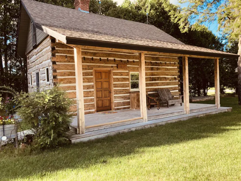 Authentic 1882 Hand Hewn Log Home - Image 1