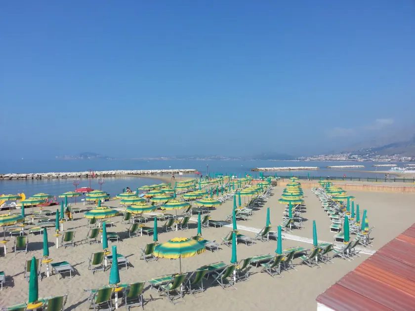 Il Girasole Formia Guesthouse rooms - Image 1