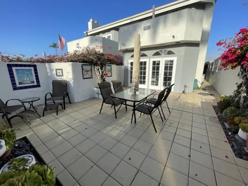 \"House of Bells\"  960 C Ave  2B/2B  Private Patio  1st flr   Great Location - Image 1