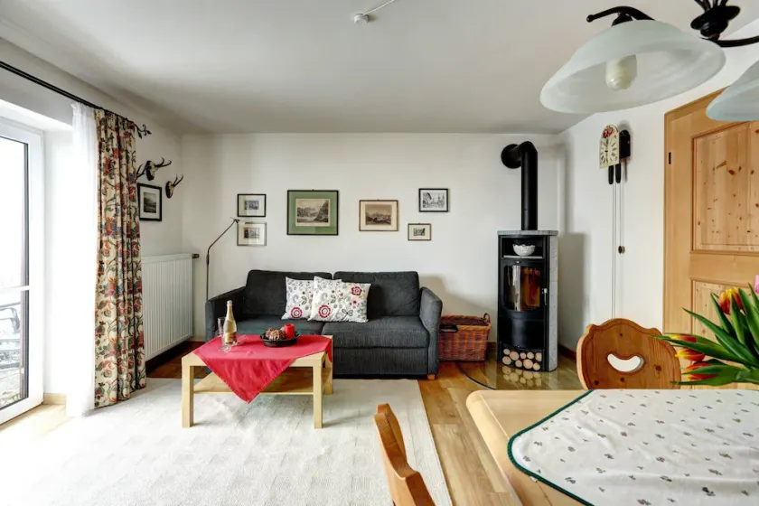 Ferienwohnung Nr. 03 \"Untersberg\" für 1-2 Pers., ca. 69 qm, Schlafzimmer, Wohnschlafraum, Küche, Terrasse - Image 1