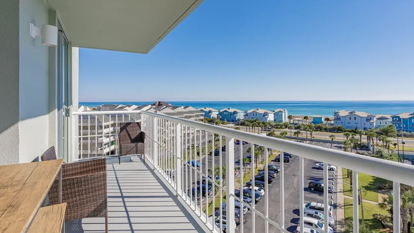Modern 2BR Retreat in Tristan Towers - 6C - Image 1
