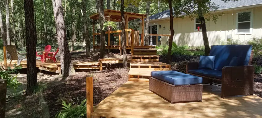 Your Hidden Garden Bed and Breakfast - Image 1