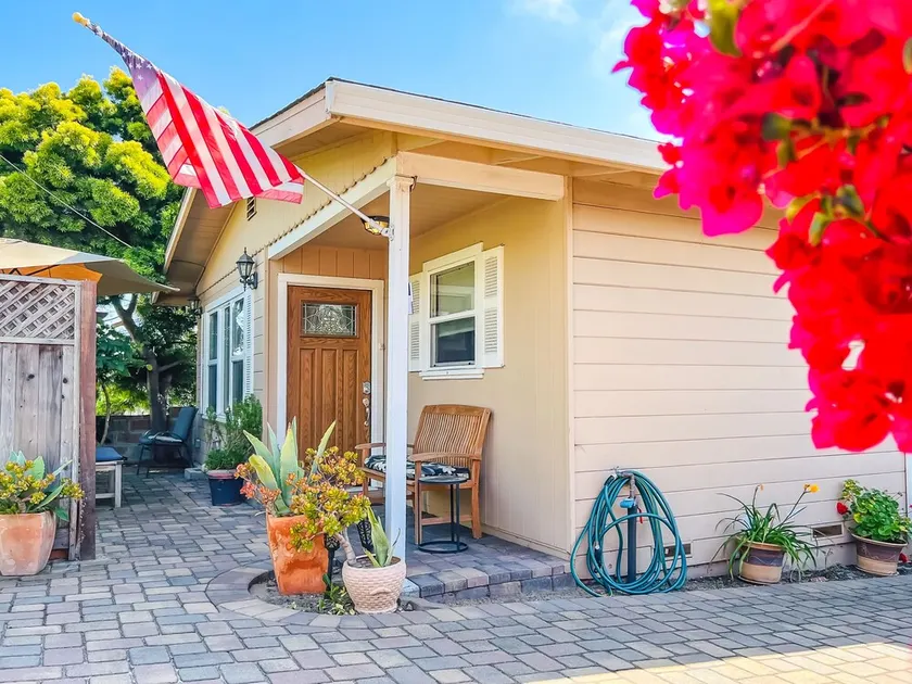 Monterey County Seaside, Bungalow minutes from the Ocean ! - Image 1