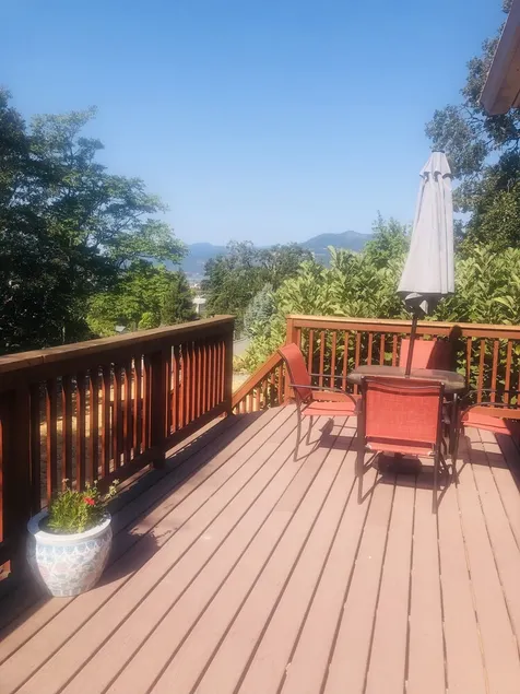 Great Gorge Getaway - Stort dæk og gård - udsigt over floden - $ 869 / uge - Image 1