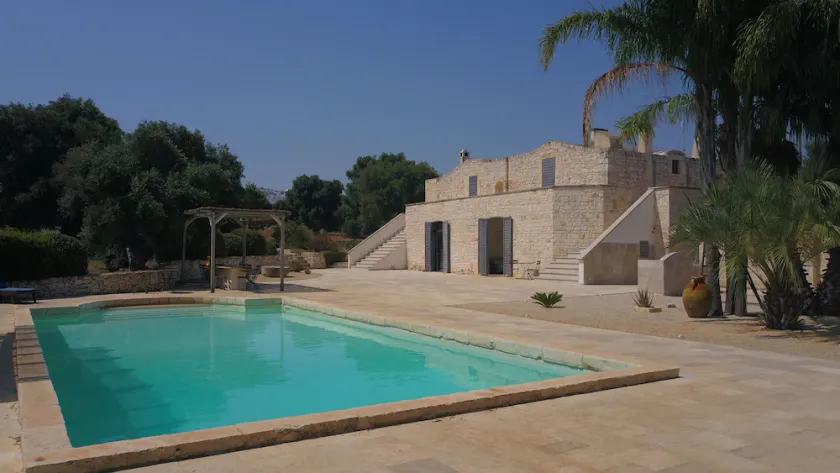 Moulin à huile de luxe avec piscine chauffée, vue sur la mer à distance de marche d'Ostuni - Image 1