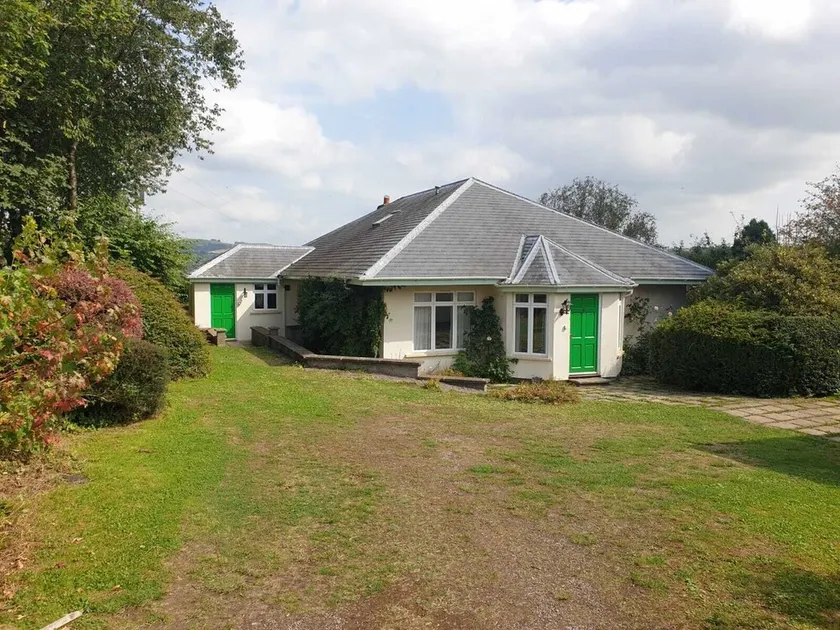Bungalow rural indépendant, avec véranda, parking et jardin clos - Image 1