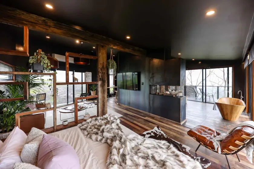 Sleep on top of the world. One of our very best villas. - Image 1