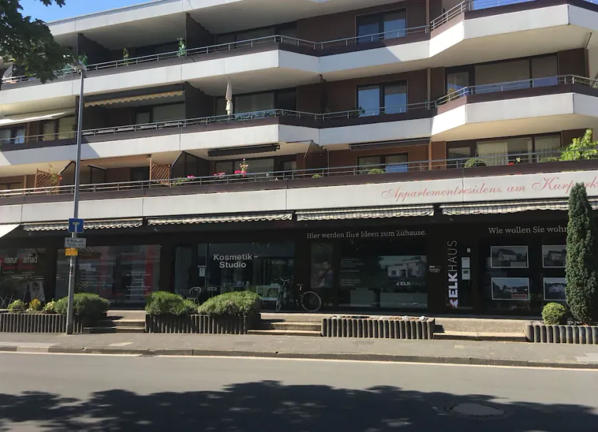 Ferienwohnung direkt am Kurpark mit Schwimmbad, Sauna und Restaurant im Haus. - Image 1